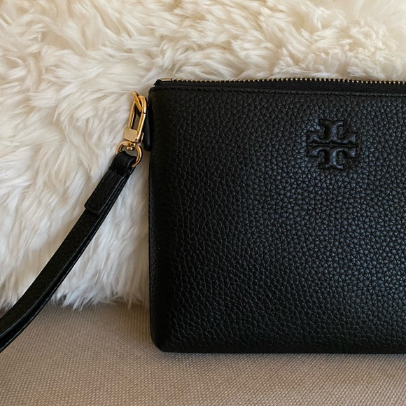 NEW Tory Burch Thea Large Zip Pouch - Picture 2 of 6